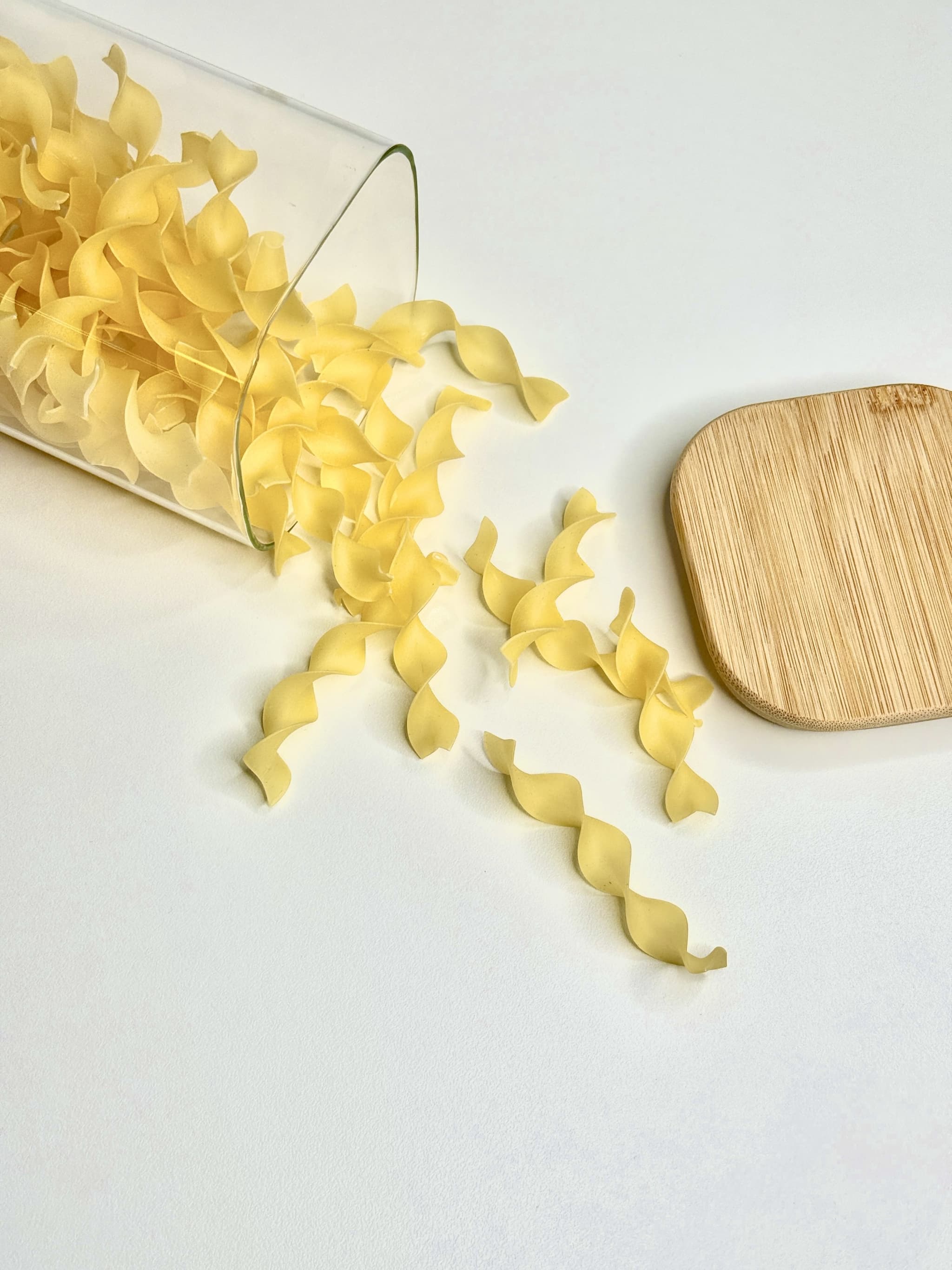 Slika thestenine u vrecici na stolu